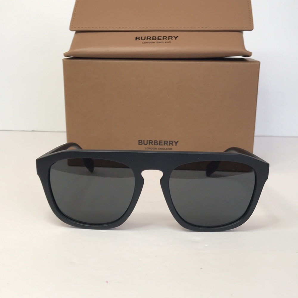💯- Authentic New Sunglasses Burberry BE 4396 U 346487 Wren Matte Black Dark… - Picture 9 of 13